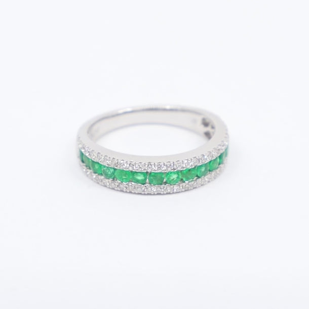 18K White Gold Emerald and Diamond Ring | Emerald Engagement Rings Melbourne | Emerald Engagement Rings Australia | H&H Jewellery